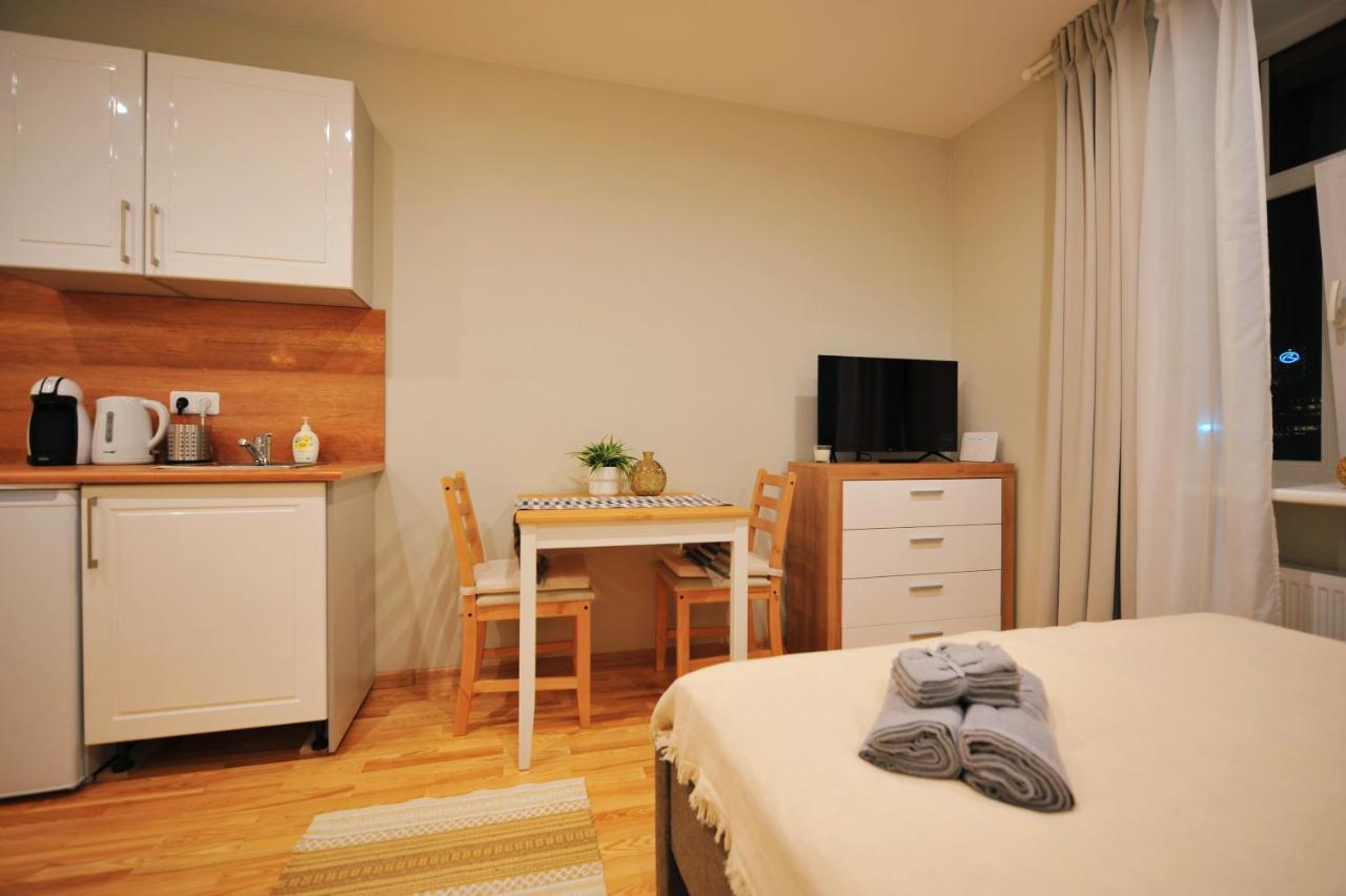 Central Comfort At Hanzas Residence, Stay Near Cafes, Bars, Museums & Esplanade Riga Zimmer foto